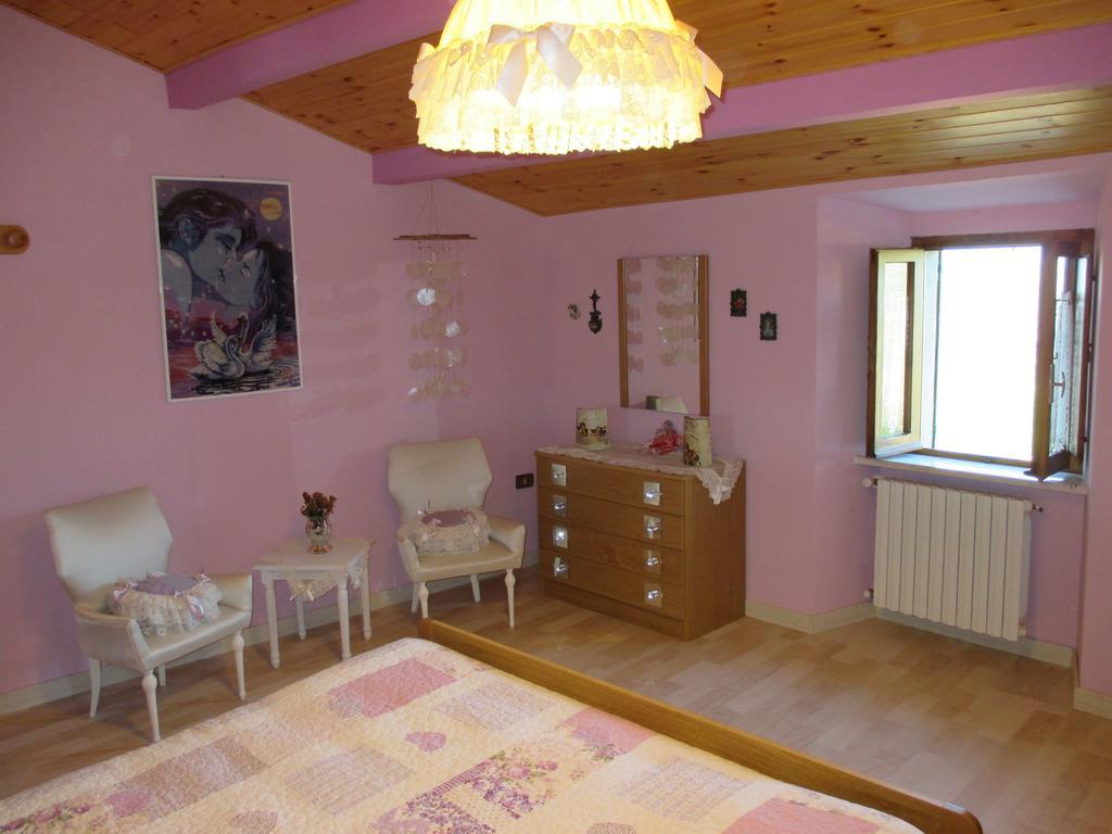 Belvilla By Oyo Graceful Apartment With Garden Petrella Guidi Luaran gambar